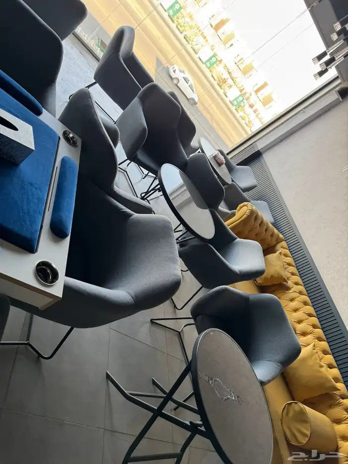 كراسي كافيها شبه الجديد استخدم بسيط جدا 0