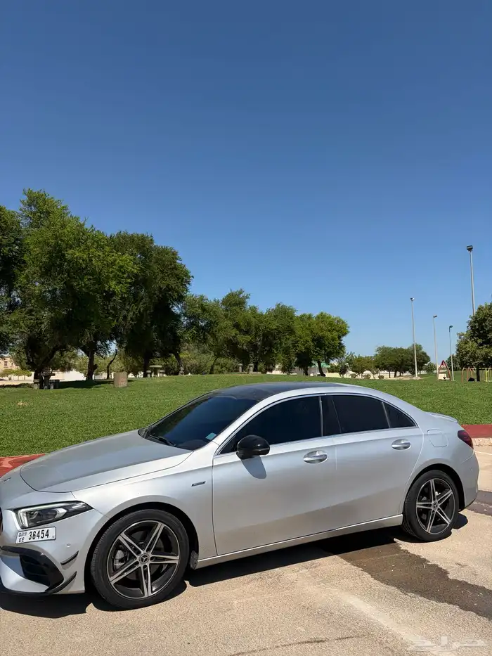 مرسيدس بنز A220 3