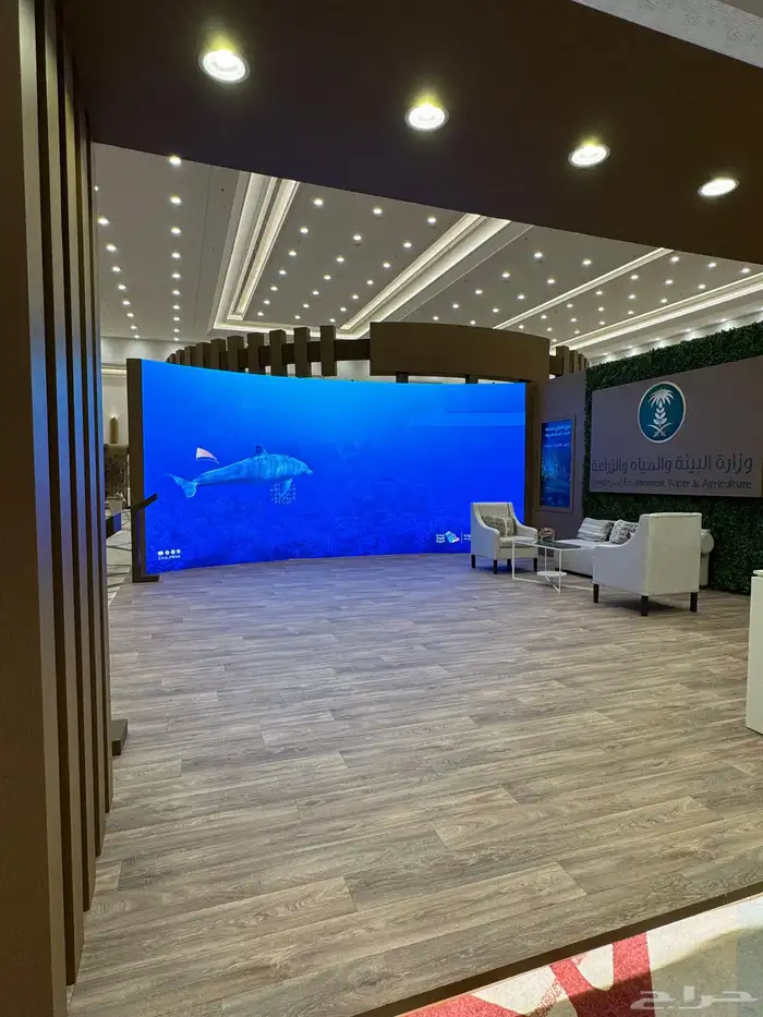 تأجير شاشات 42