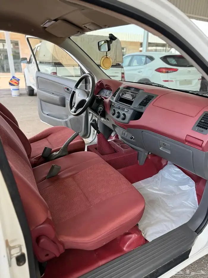 للبيع تويوتا هايلوكس 2013 10