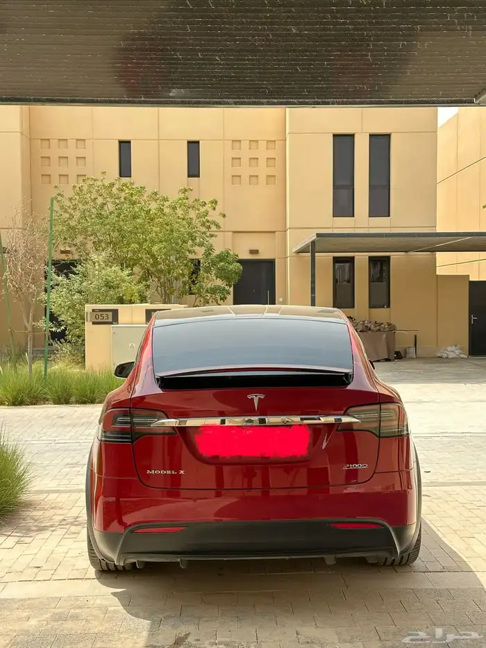 Tesla Model X P100D 9