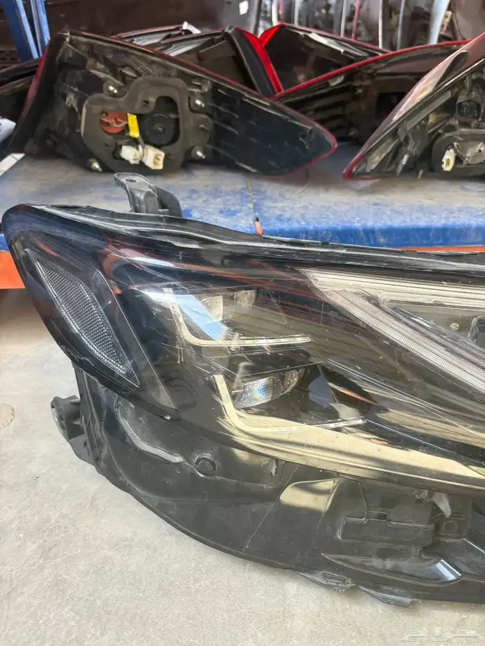 شمعة كامري 2025 يمين اصليه 5