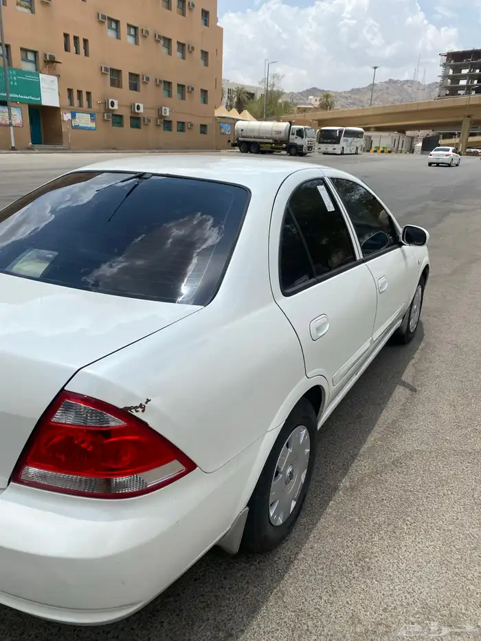 نيسان صني للإيجار الشهري 5