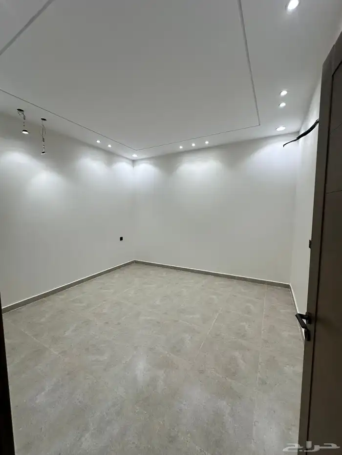 للبيع شقق علويه بحى الضيافه خميس مشيط 15