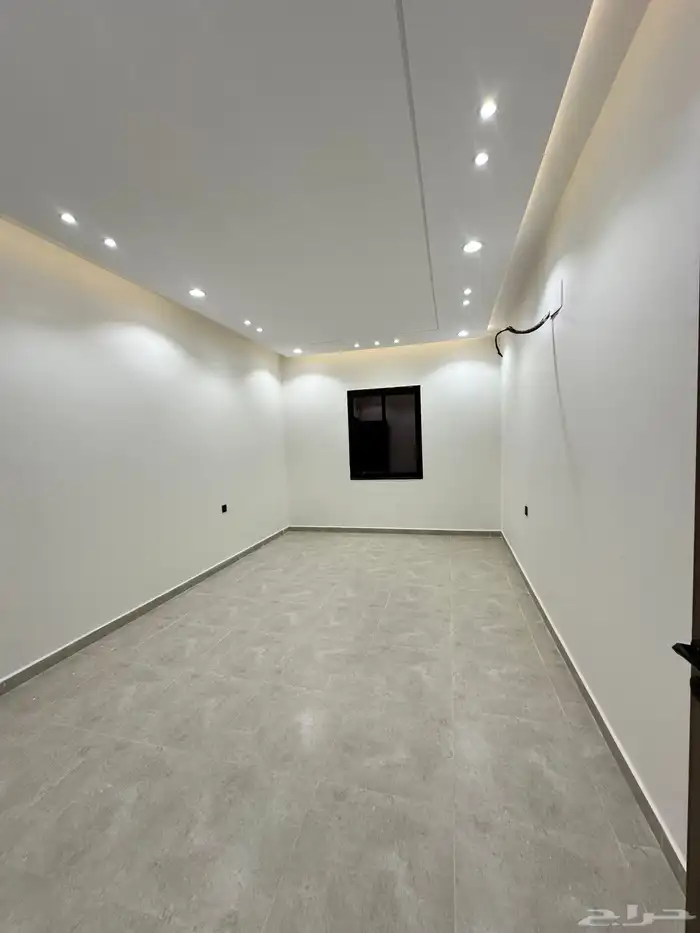 للبيع شقق علويه بحى الضيافه خميس مشيط 4