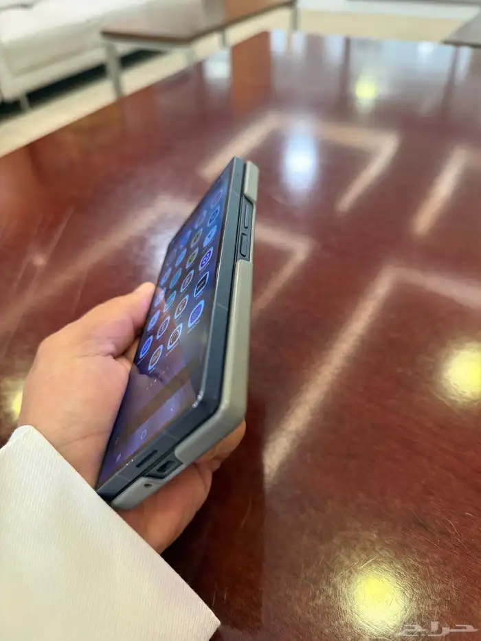 جالكسي زد فولد 6 نظيف 6