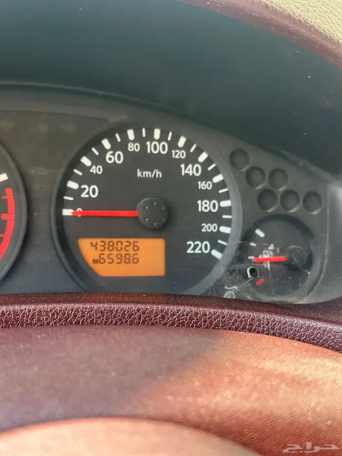 نيسان نفارا 2015 8