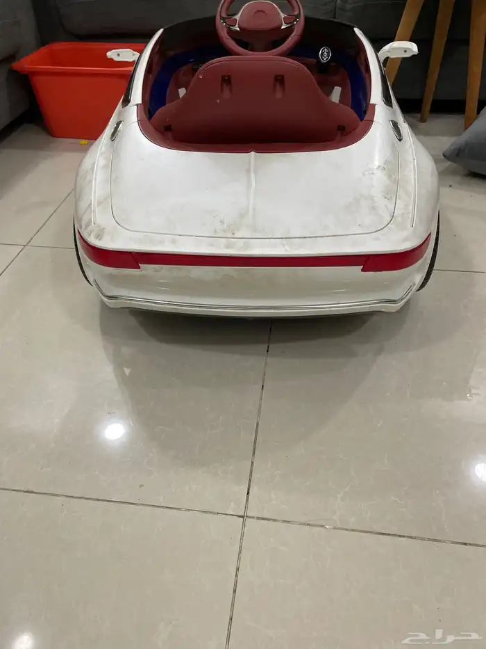 سياره كهربائيه للاظفال نظيفه مع الريموت 3