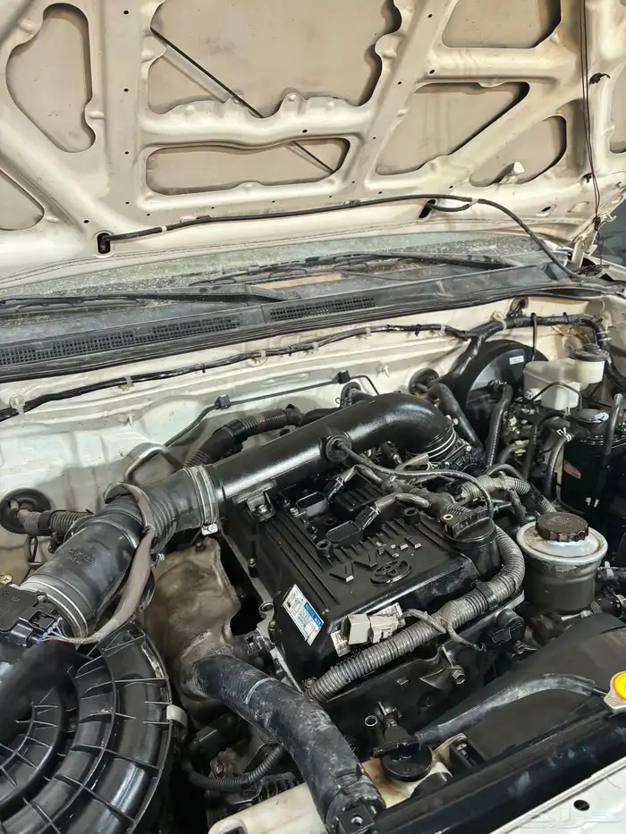 مكاين هايلوكس 2007 0