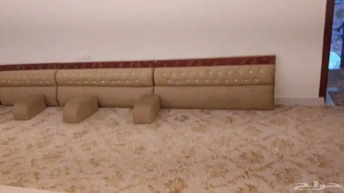 كنب وطاولة الحق ماتحلق اصلية 100 ب 100 0