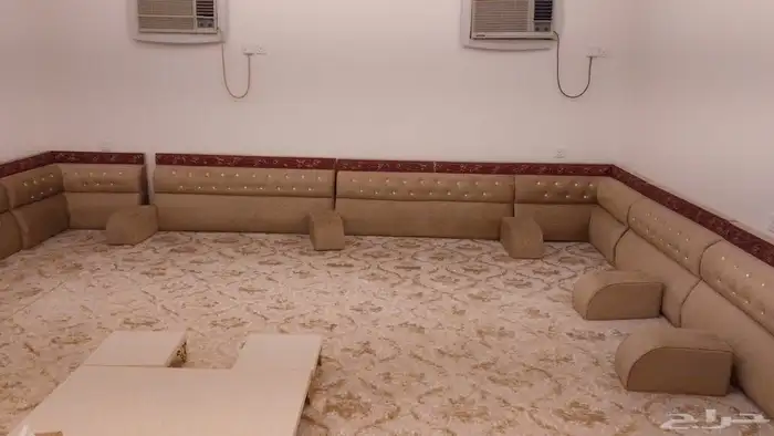 كنب وطاولة الحق ماتحلق اصلية 100 ب 100 4