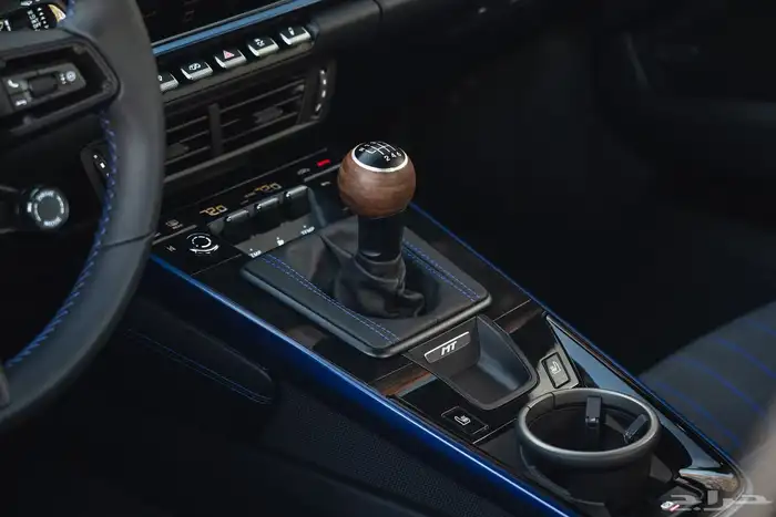 بورش كاريرا Carrera 911 T 2025 22