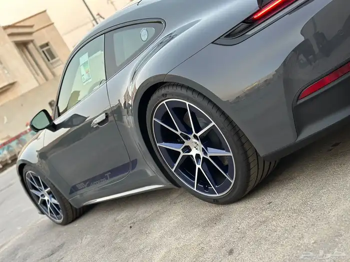 بورش كاريرا Carrera 911 T 2025 14