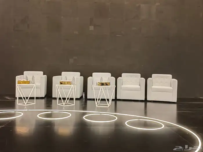 كنب وكراسي وطاولات وجميع مستلزمات المناسبات والحفلات للايجا 0