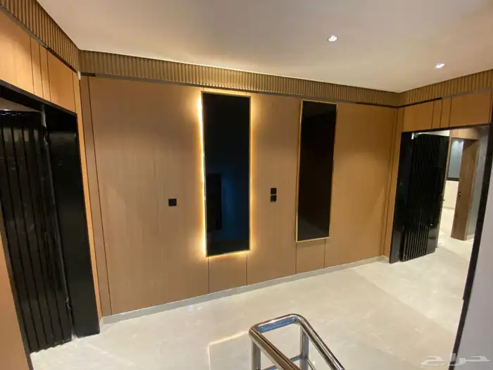 ادوار متكرره فاخرة للبيع بحي المطار تشطيب فاخر وسعر مميز 2