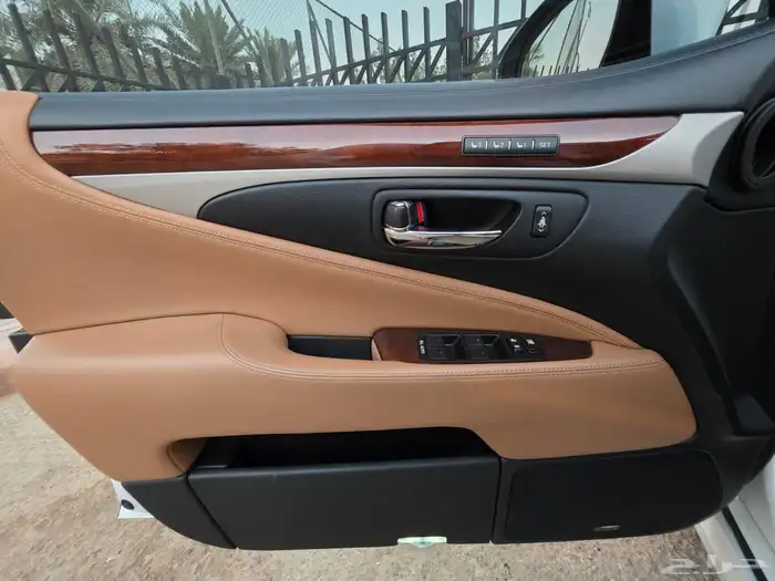 لكزس 2015 LS460L 29