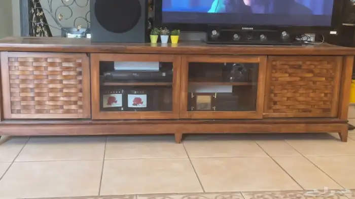 طاولة تلفزيون خشب مقنو 1