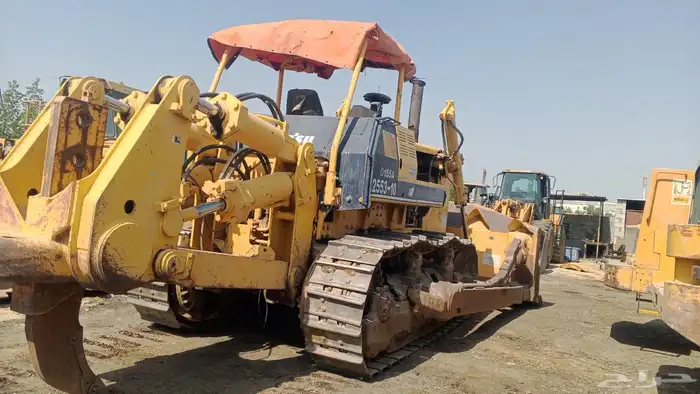 للبيع بلدوزر كوماتسو مقاس 155 مديل 2007 بطاقه جمرك 0