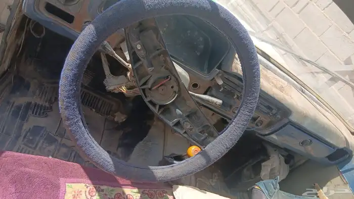 هايلوكس موديل 81 مسقطة للبيع 4