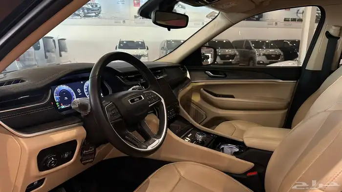 جيب شيروكي 2022فل كامل سقف بنوراما 8