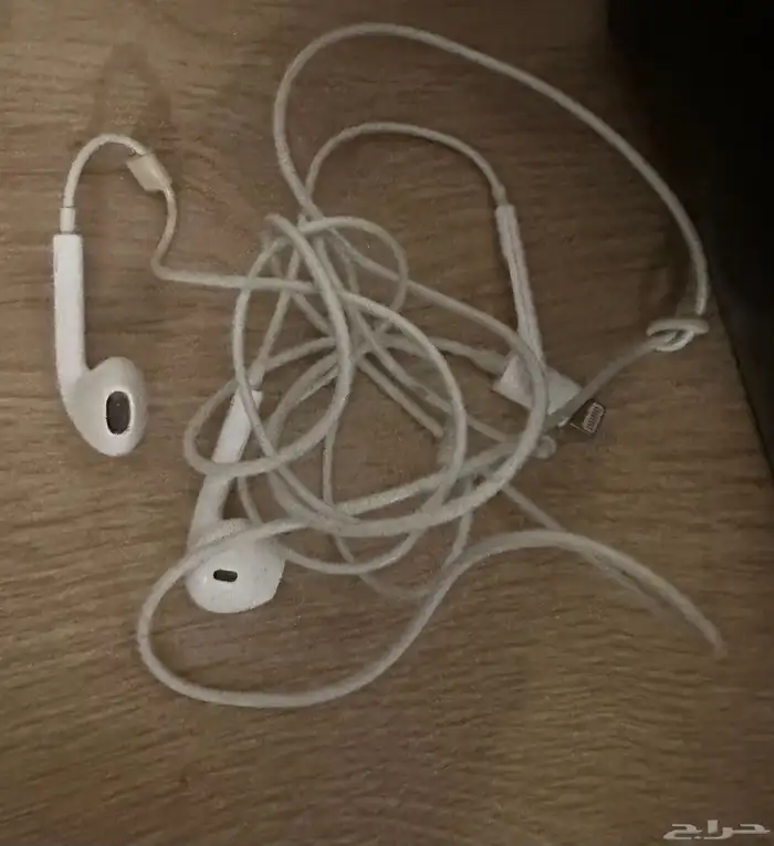 سماعات سلك ابل 3