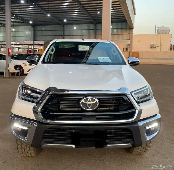 هايلوكس 2024 S.GLX دبل ديزل اتوماتيك 2.4 وكالة 2
