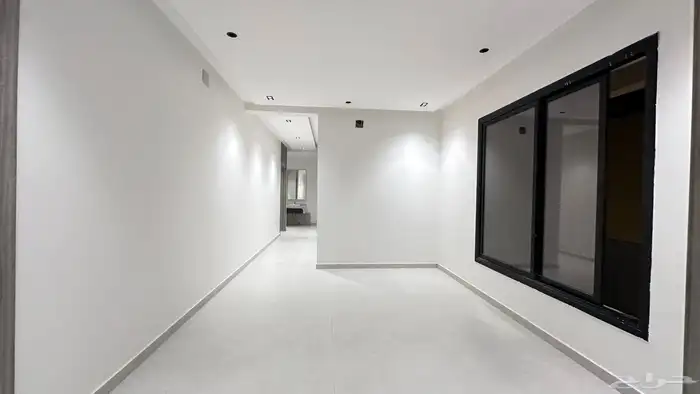 شقه مع ملحق للبيع حي سماء عكاض 7