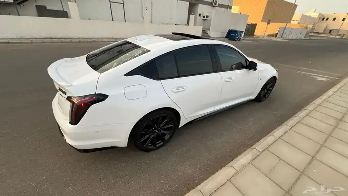 كاديلاك CT5 2022 2