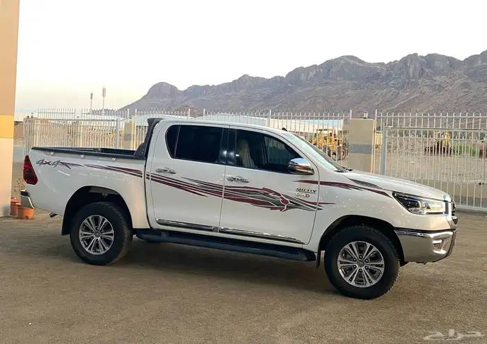 هايلوكس 2024 S.GLX دبل ديزل اتوماتيك 2.4 وكالة 4