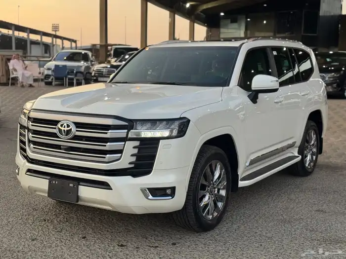 تويوتا لاندكروزر GXR L3 2024 ديزل - شبه جديد 6