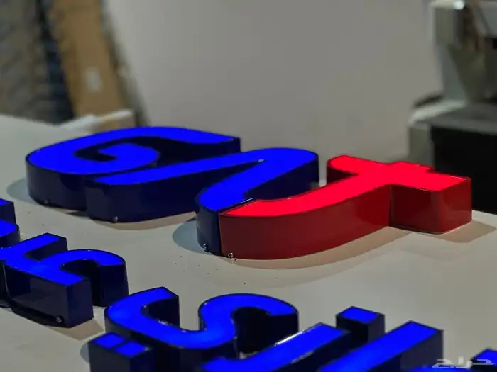 حروف تصميم طباعة اعلام درع بنر رول اب اكريلك اختام احرف 31