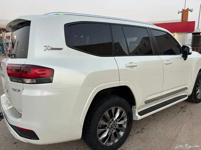 لاندكروزر 2022 L4 6