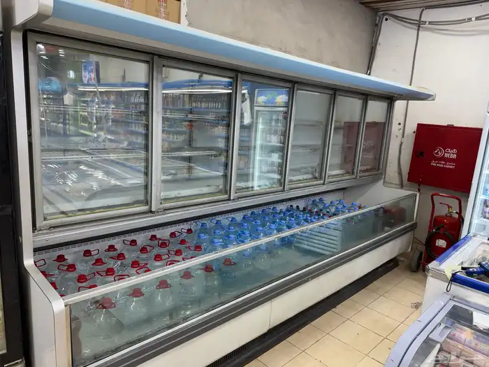 ثلاجة تجميد 6 ابواب وحوض 4