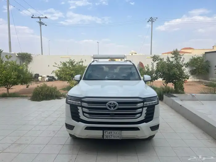 لاندكروزر 2024 3