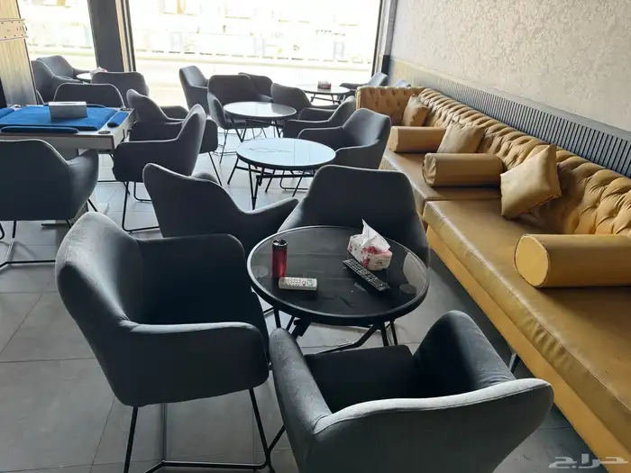 كراسي كافيها شبه الجديد استخدم بسيط جدا 1