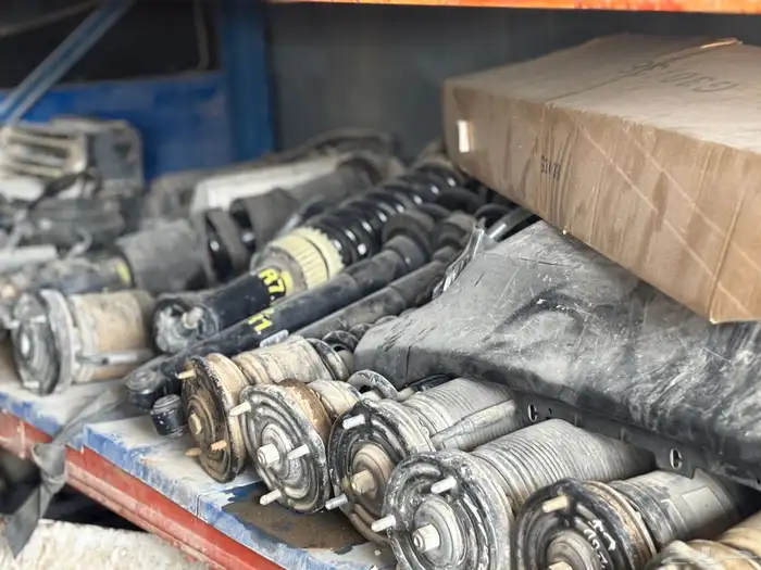 متوفر لدينا جميع قطع غيار السيارات الالمانيه 31