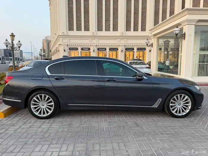 بي ام دبليو 730LI موديل 2017 وارد ناغي سعودي. 4