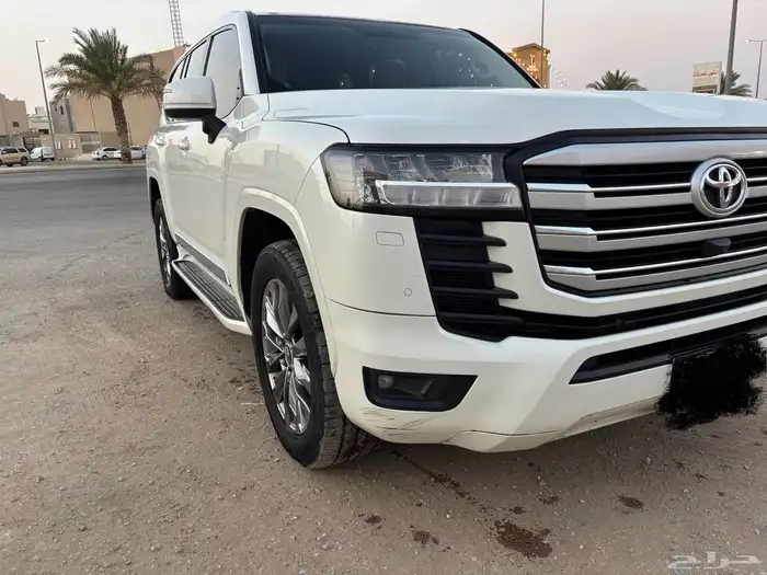 لاندكروزر 2022 L4 1