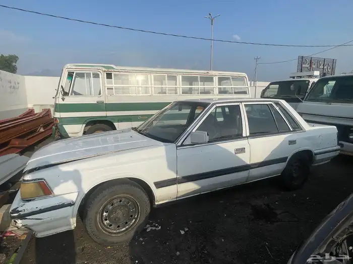 نيسان 200L لوريل تشليح قطع غيار 0