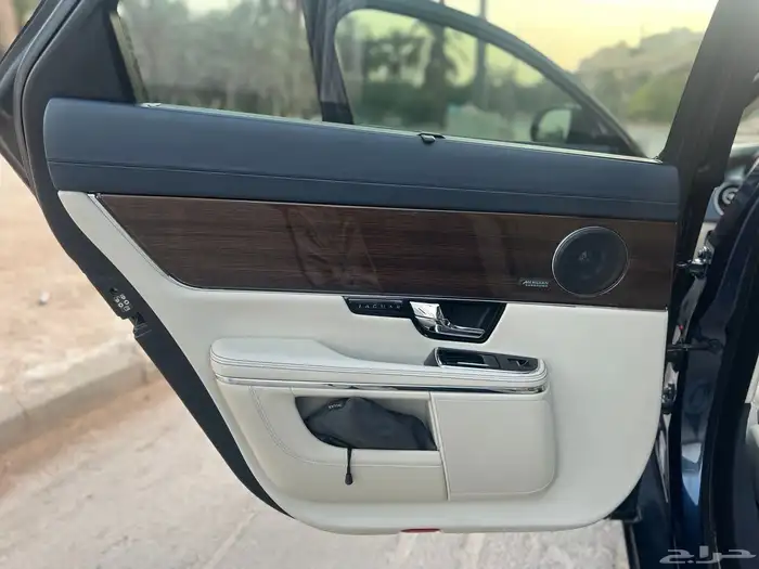 جاكوار XJ L منوة المستخدم 18