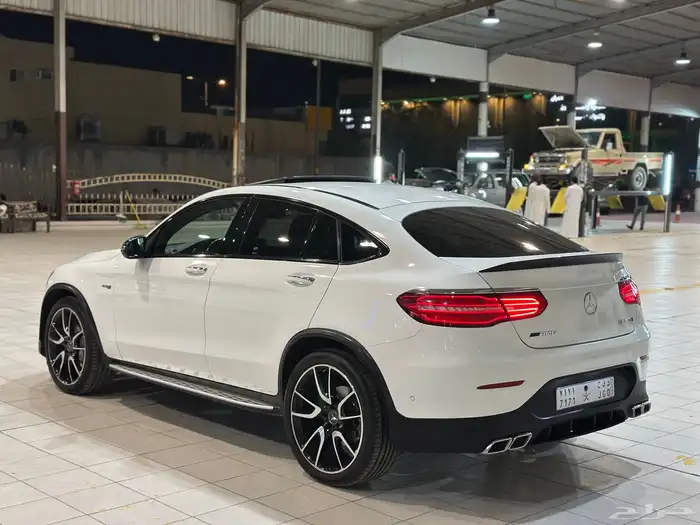 مرسيدس glc فل كامل 2018 نضيف جدا 7