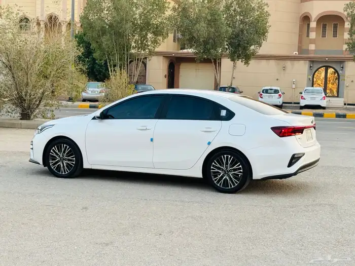 كيا سيراتو فل كامل بدون فتحه وارد كوريا بنزين 5