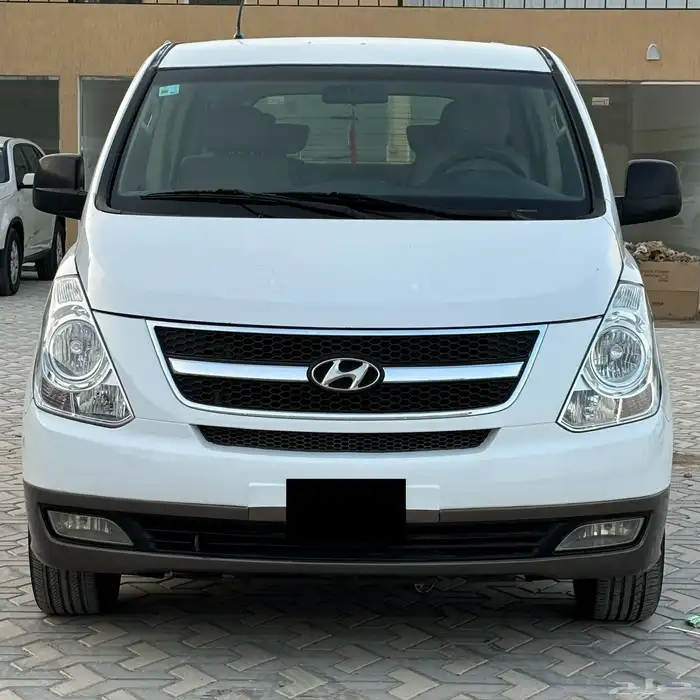 هونداي H-1 اتش ون 2012 ركاب 12 راكب 1