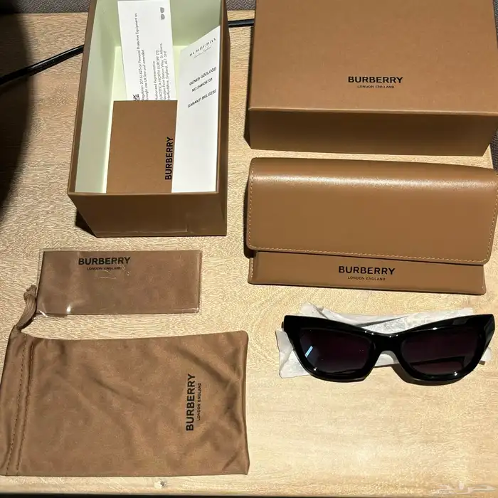 نظارة شمسية burberry بربري جديده اصلية 4