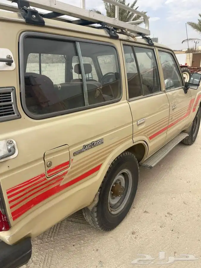 صالون لاندكروزر 89 1