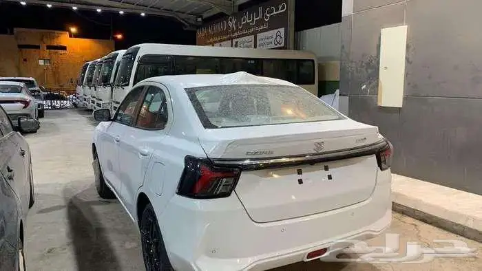 سوزوكي ديزاير استندر GL بنزين 2026 كاش وتقسيط 4