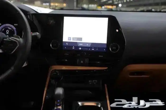 ليكزس NX 350h فتحة سقف جلد هايبرد اربعة سلندر موديل 2025 10