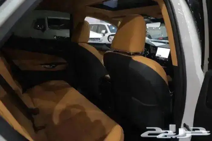 ليكزس NX 350h فتحة سقف جلد هايبرد اربعة سلندر موديل 2025 17