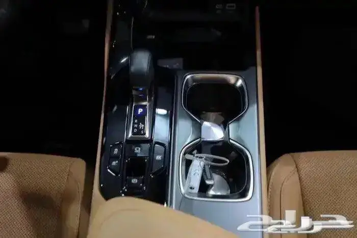 ليكزس NX 350h فتحة سقف جلد هايبرد اربعة سلندر موديل 2025 11