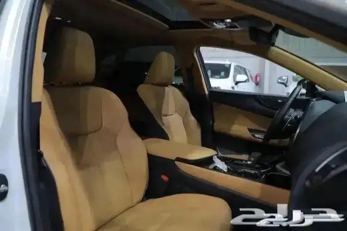 ليكزس NX 350h فتحة سقف جلد هايبرد اربعة سلندر موديل 2025 13